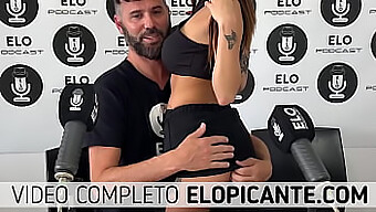 Lilack si gode la stanza piccante mentre assapora il cremoso feticismo del cibo BDSM di ELO Podcast.