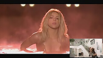 Shakira and Rihanna in a steamy lesbian parody of "Can't Remember to Forget You"